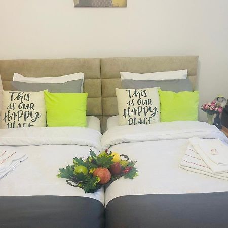 Spacious 2 Bedrooms In The Center Of Yerevan Luaran gambar