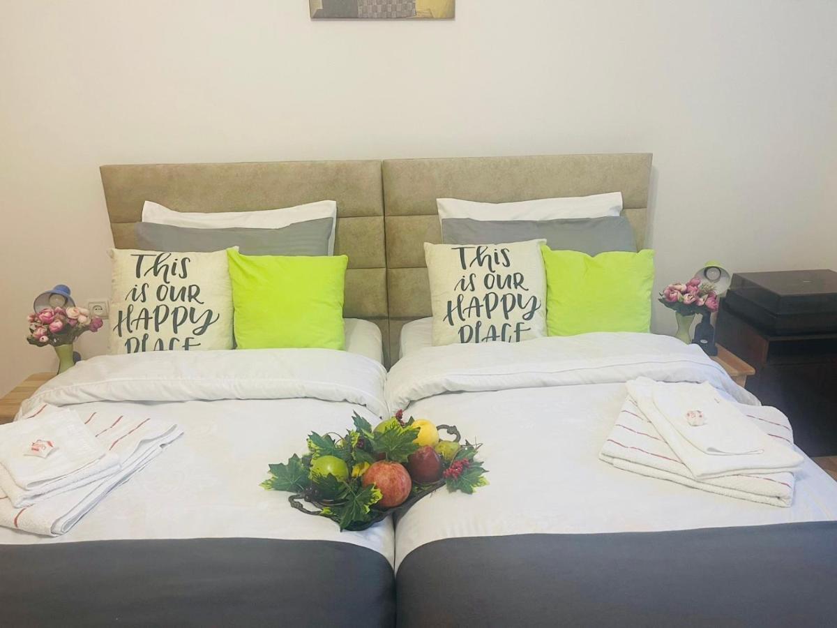 Spacious 2 Bedrooms In The Center Of Yerevan Luaran gambar